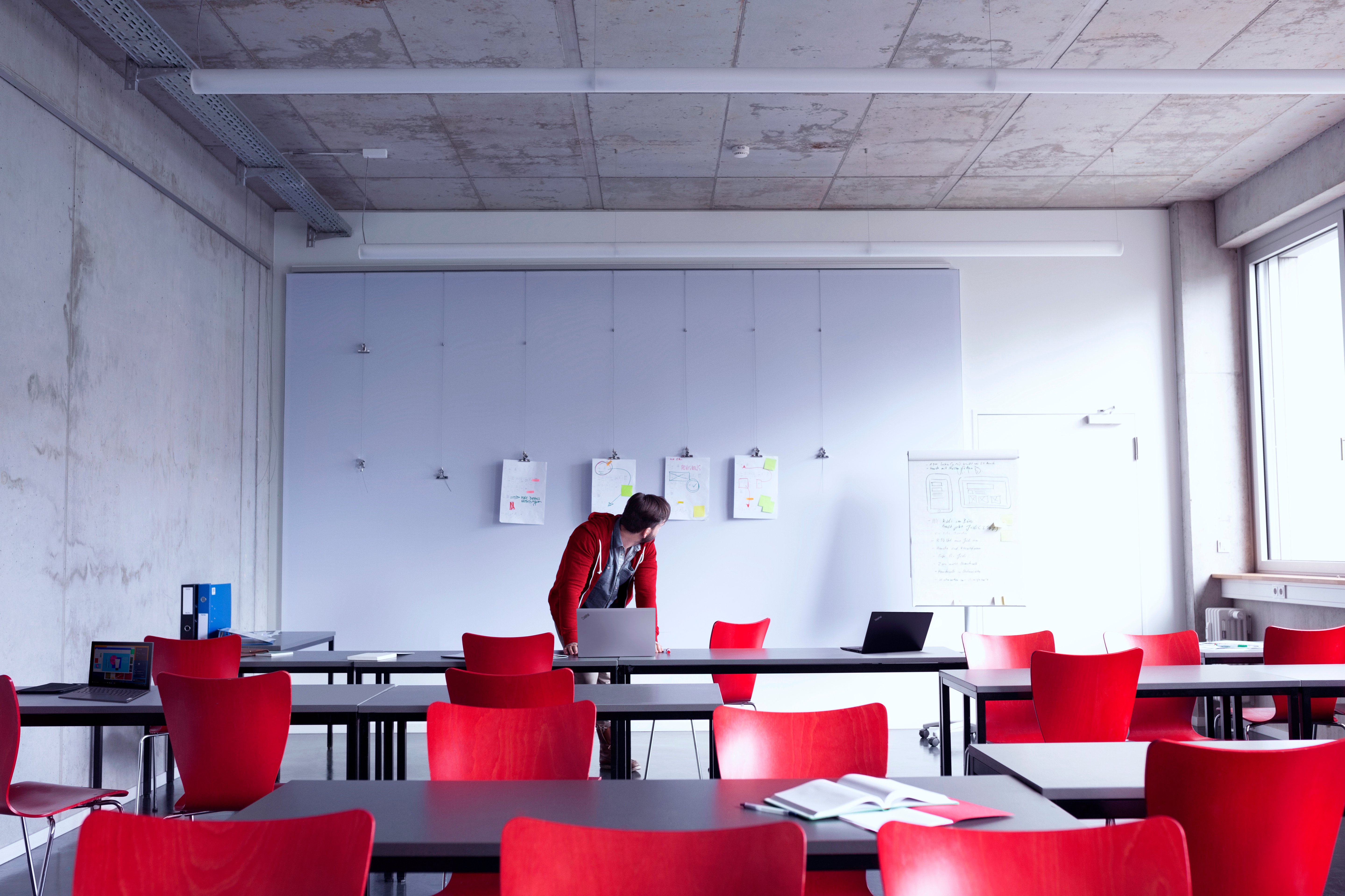 Classroom_G763160759 (1)